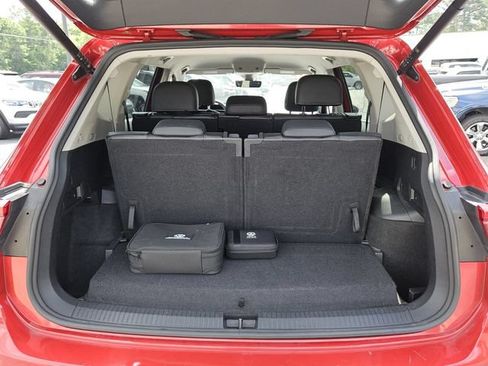 Used 2022 Volkswagen Tiguan SE FWD image 13