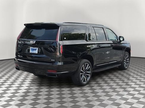 Used 2023 Cadillac Escalade ESV Sport AWD/4WD image 6