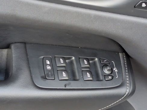 Used 2022 Volvo XC60 B5 Inscription w/ Advanced Package image 27