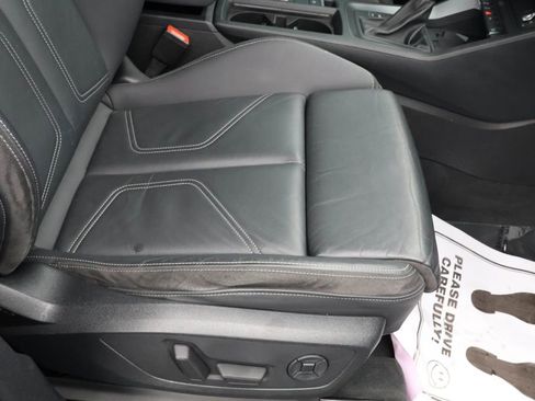 Used 2020 Audi Q3 2.0T Premium Plus AWD/4WD image 34