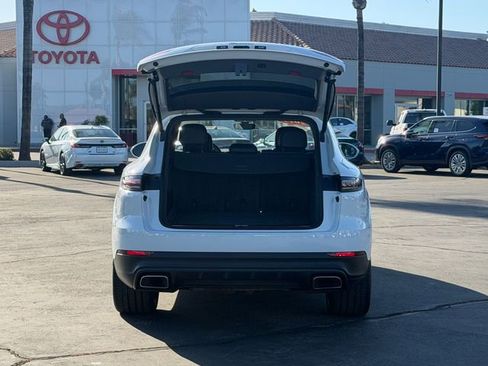 Used 2019 Porsche Cayenne AWD/4WD image 6