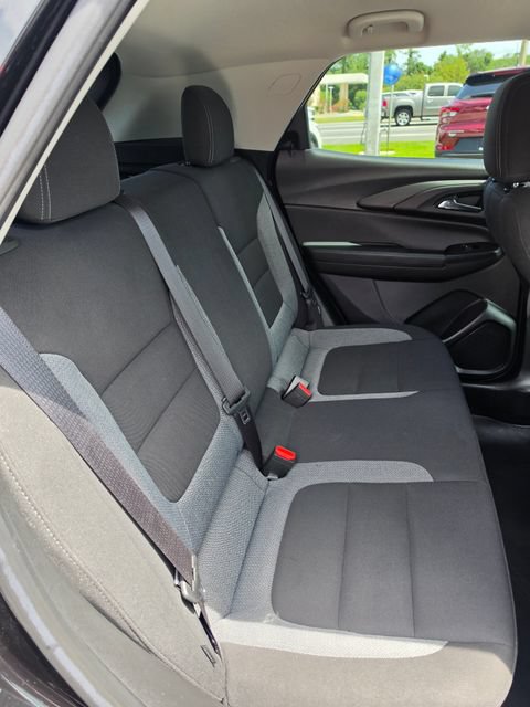 Used 2023 Chevrolet TrailBlazer LT FWD image 25