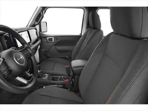 Used 2025 Jeep Gladiator Sport AWD/4WD image 9