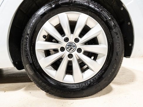 Used 2017 Volkswagen Beetle 1.8T SE image 7