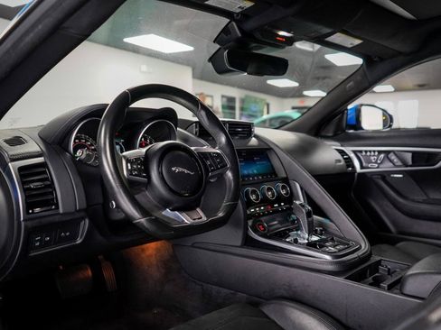 Used 2020 Jaguar F-TYPE Coupe RWD image 11
