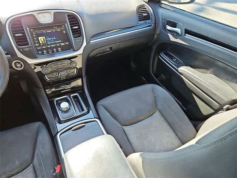 Used 2023 Chrysler 300 Touring w/ Sport Appearance Package image 12