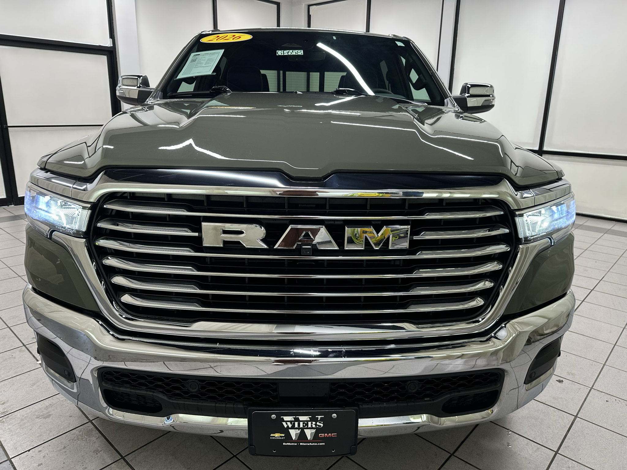 Used 2026 RAM 1500 Laramie AWD/4WD image 12