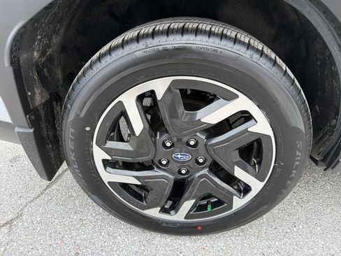 Certified 2025 Subaru Forester Limited AWD/4WD image 15