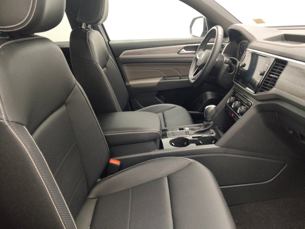 Used 2023 Volkswagen Atlas Cross Sport SE w/ Panoramic Sunroof Package FWD image 21