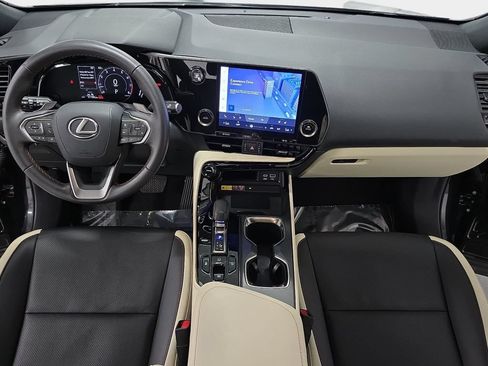 Used 2024 Lexus NX 250 FWD image 12