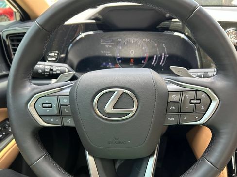 Used 2025 Lexus NX 250 FWD w/ Accessory Package (Z1) image 19