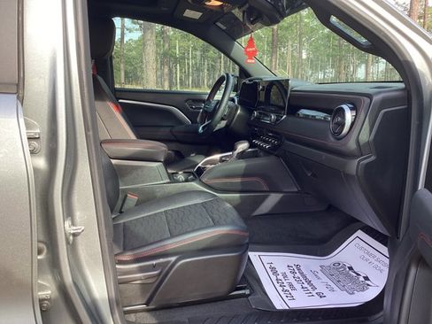 Used 2023 Chevrolet Colorado Z71 w/ Z71 Convenience Package 2 image 16