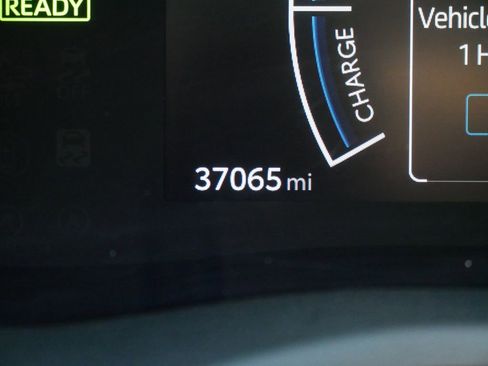 Used 2025 Toyota Camry LE image 20