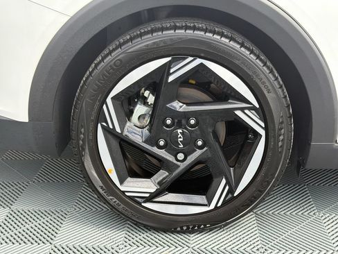 Used 2025 Kia K4 EX FWD image 19