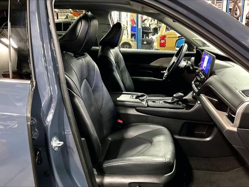 Used 2024 Toyota Grand Highlander Platinum image 7