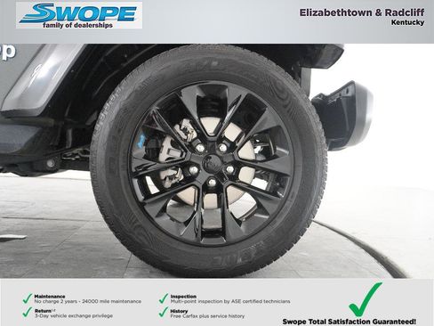 Used 2022 Jeep Wrangler Unlimited Sahara w/ Cold Weather Group AWD/4WD image 28
