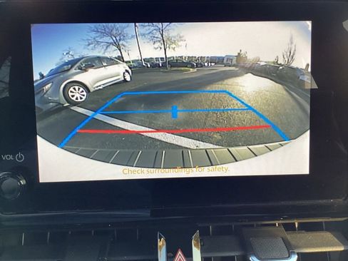 Used 2024 Toyota Corolla SE image 17