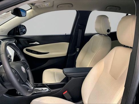Used 2021 Buick Encore GX Preferred w/ Sport Touring Package FWD image 23