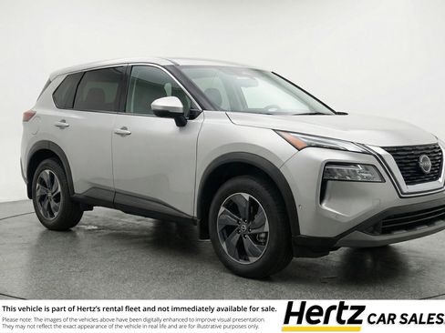 Used 2025 Nissan Rogue SV FWD image 1