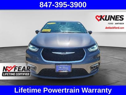 Used 2023 Chrysler Pacifica Touring-L