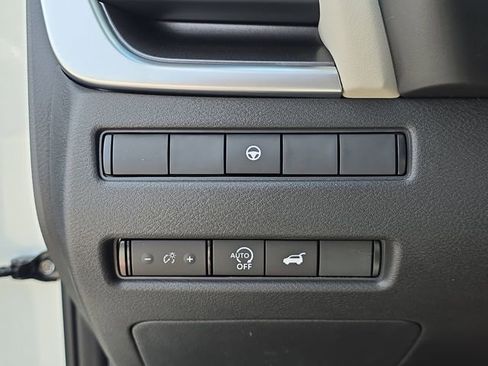 New 2026 Nissan Rogue SV FWD image 29