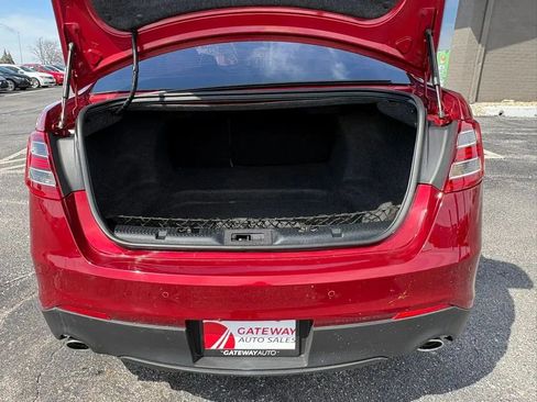 Used 2017 Ford Taurus Limited image 9