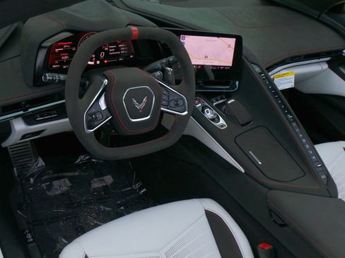 Used 2023 Chevrolet Corvette Stingray Premium Conv w/ Z51 Performance Package RWD image 6