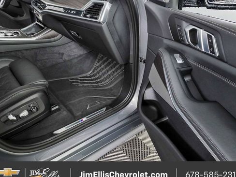 Used 2025 BMW X7 xDrive40i w/ M Sport Package AWD/4WD image 26