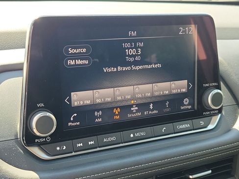 Used 2025 Nissan Rogue SV image 24