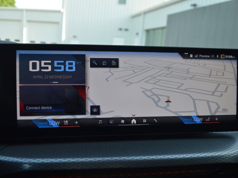 Used 2026 BMW M440i Coupe w/ Premium Package RWD image 18