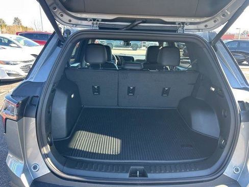 New 2026 Chevrolet Equinox RS w/ LPO, Floor Liner Package image 7