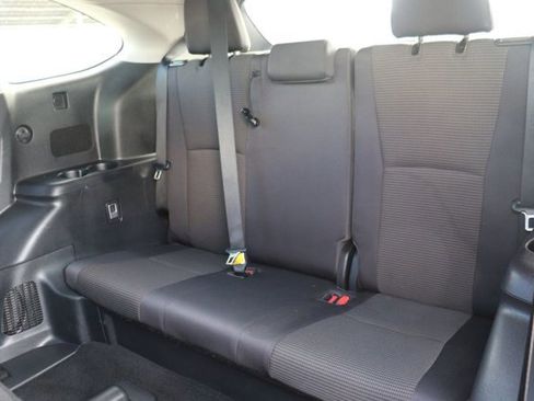 Used 2022 Toyota Highlander LE image 15