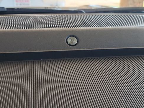 Used 2024 Ford Expedition Limited image 29