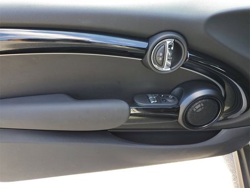 Used 2023 MINI Cooper SE image 14