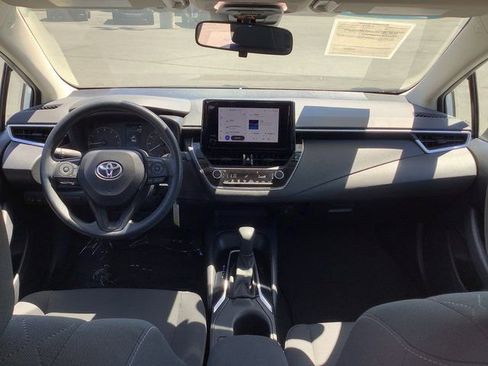 Used 2023 Toyota Corolla LE image 6