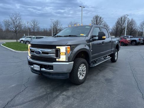 Used 2017 Ford F250 XL w/ STX Appearance Package image 4