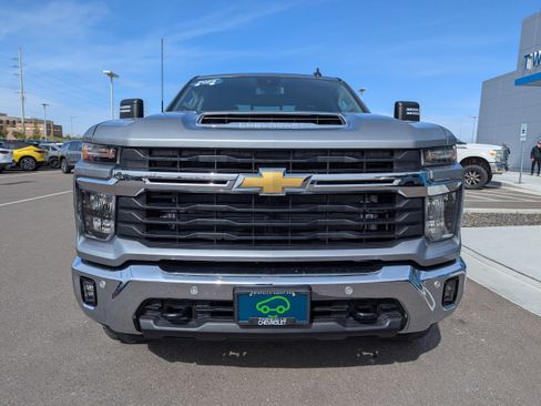 Certified 2025 Chevrolet Silverado 2500 LT w/ Safety Package AWD/4WD image 5