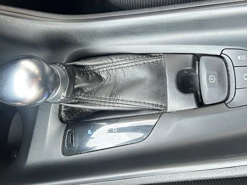 Used 2018 Toyota C-HR XLE FWD image 22