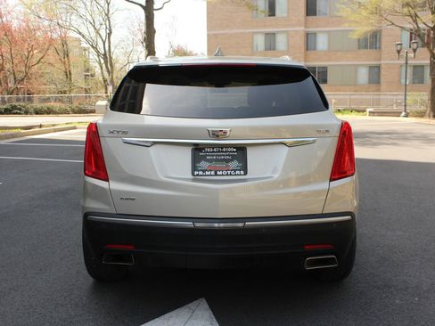 Used 2017 Cadillac XT5 Luxury w/ Driver Awareness Package image 8