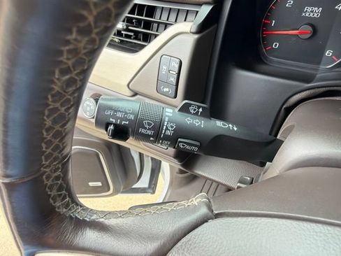 Used 2016 GMC Yukon Denali w/ Open Road Package AWD/4WD image 23