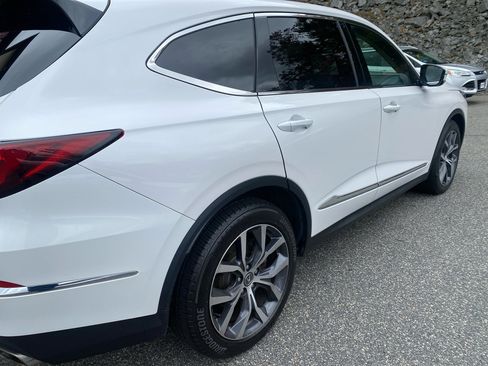 Used 2024 Acura MDX SH-AWD w/ Technology Package image 39