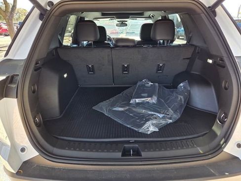 New 2026 Chevrolet Equinox RS w/ Convenience Package III AWD/4WD image 22