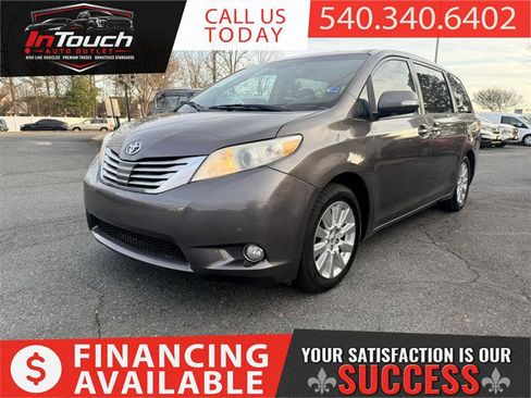 Used 2013 Toyota Sienna Limited w/ Premium Pkg FWD image 1