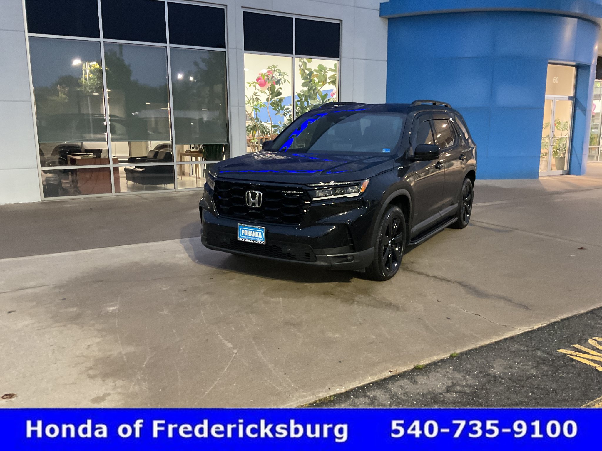 Certified 2025 Honda Pilot Black Edition image 2