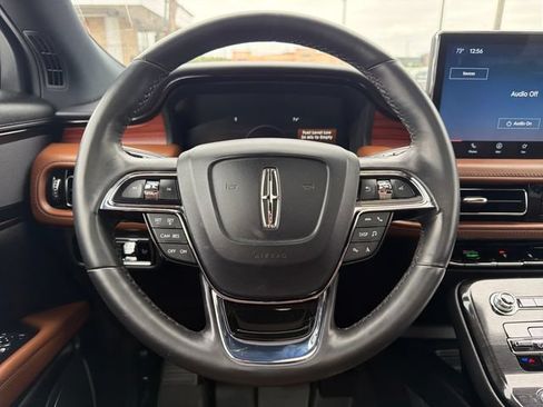 Used 2023 Lincoln Nautilus Reserve AWD/4WD image 17