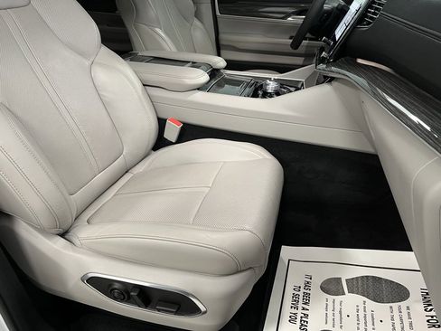 Used 2022 Jeep Wagoneer Series II image 67