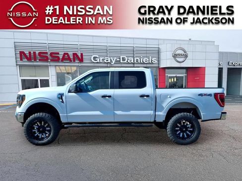 Used 2023 Ford F150 XLT w/ Trailer Tow Package AWD/4WD image 4
