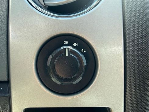 Used 2012 Ford F150 XLT w/ XLT Chrome Pkg image 27