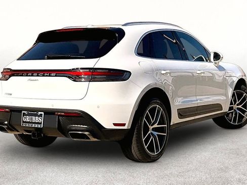 Used 2023 Porsche Macan AWD/4WD image 2