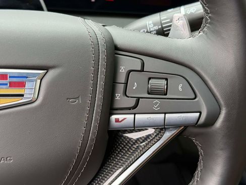 Used 2025 Cadillac CT5 V RWD image 32